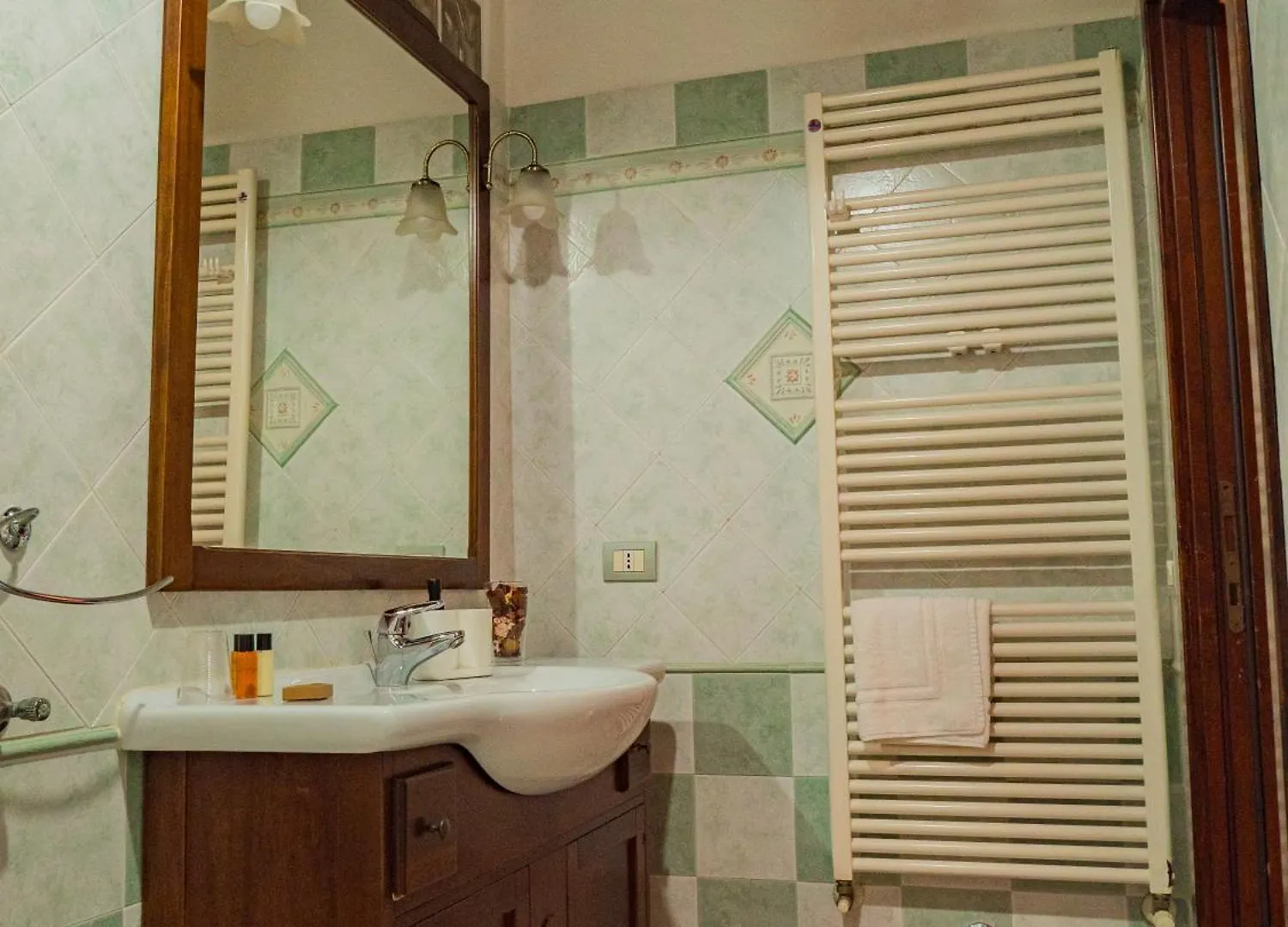 Bed & Breakfast B&B Villa Erika Lugo  Italia